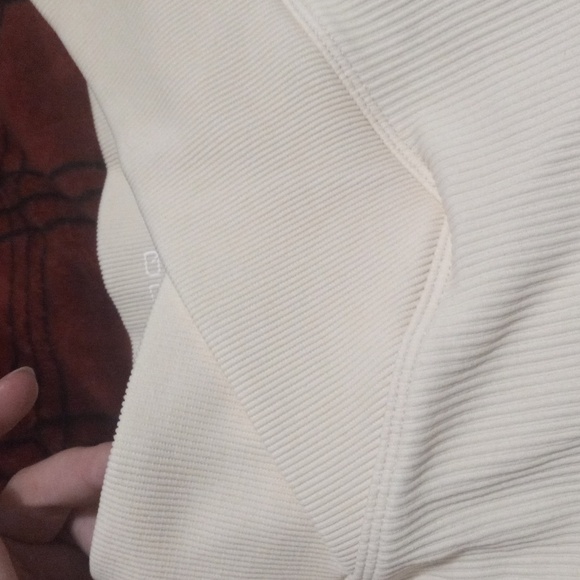 Cream Ribbed Shorts - Picture 4 of 4